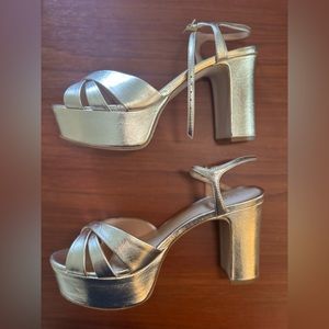 Schutz Keefa Platform Sandals - Platina (Gold)